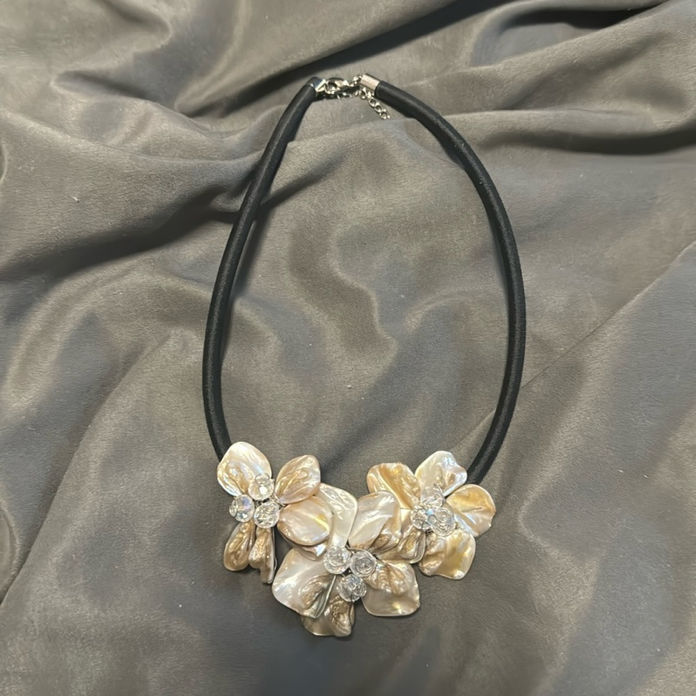 Fresh water pearl necklace
